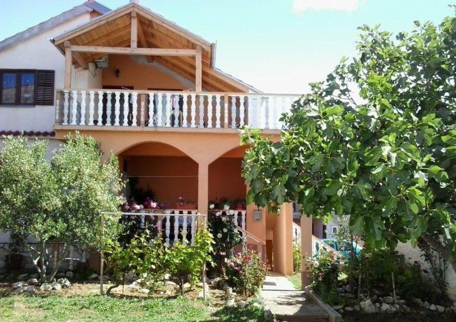 Apartment In Nin With Terrace, Air Conditioning, Wi-Fi Exterior photo