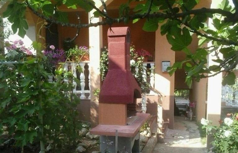 Apartment In Nin With Terrace, Air Conditioning, Wi-Fi Exterior photo